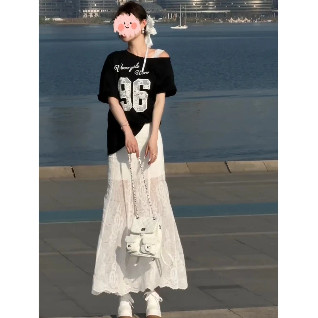 时尚刺绣蕾丝数字露肩吊带设计感短袖T恤女宽松减龄上衣蕾丝长裙