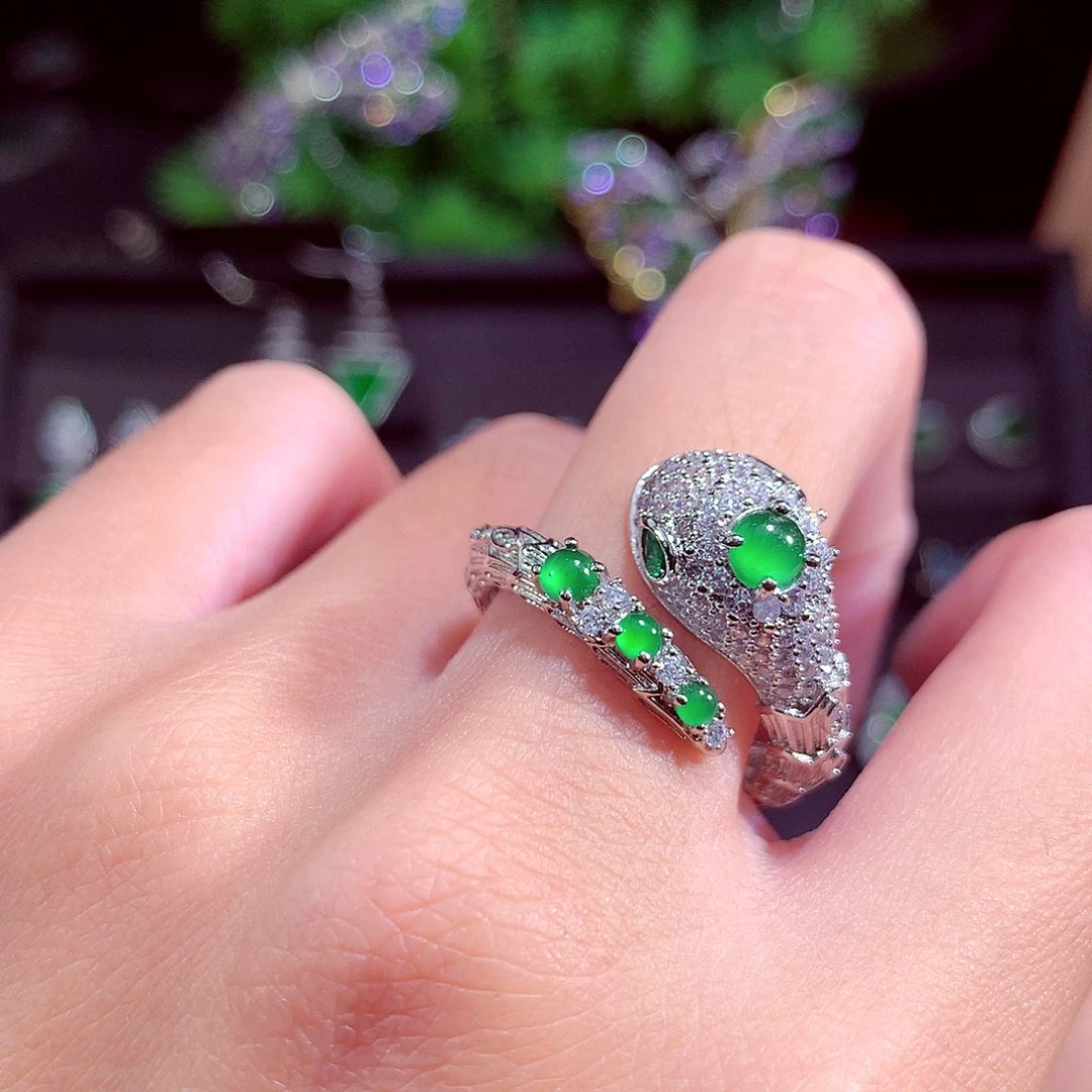 颈饰未镶嵌翡翠天然