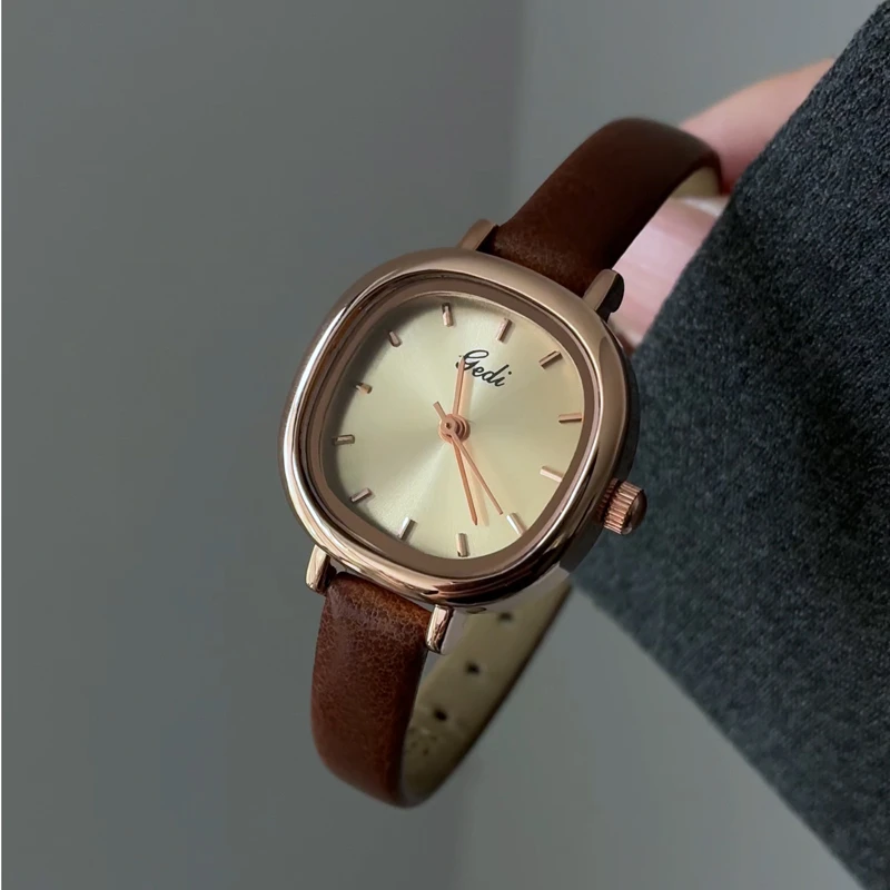 伴朵手表女士女款轻奢小众学生皮带简约小表盘女生女式石英小腕表
