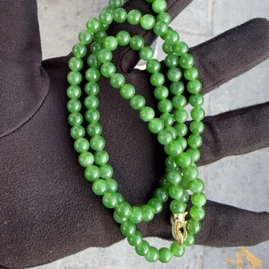 和田玉颈饰未镶嵌俄罗斯卡6的108几乎没点