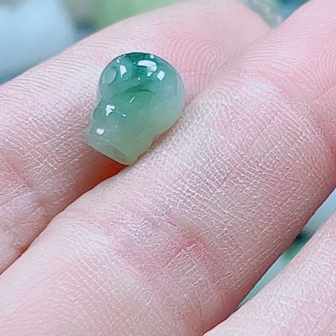 翡翠未镶嵌颈饰多样性发货一件