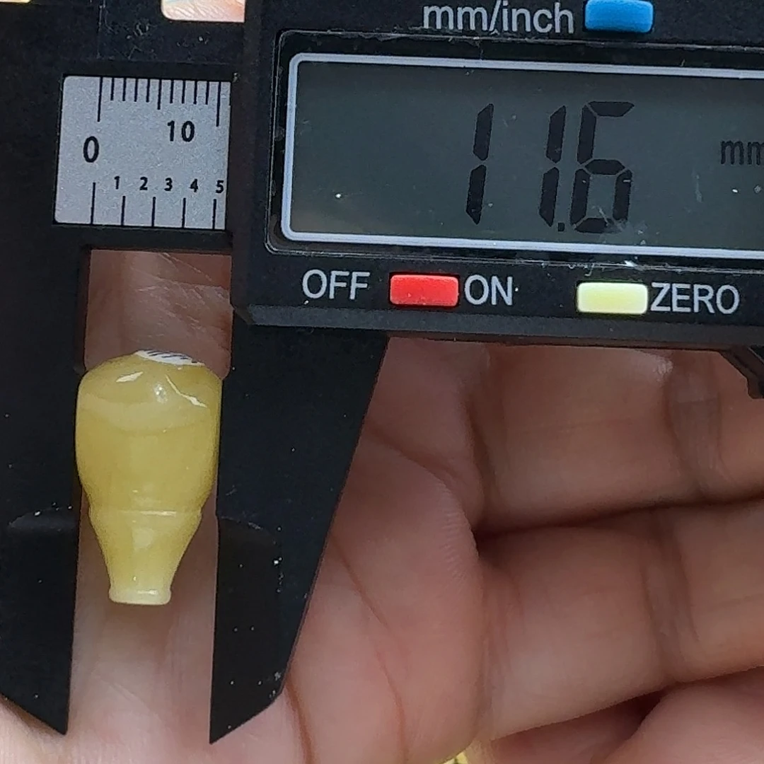 青***家蜜蜡未镶嵌裸石31杂