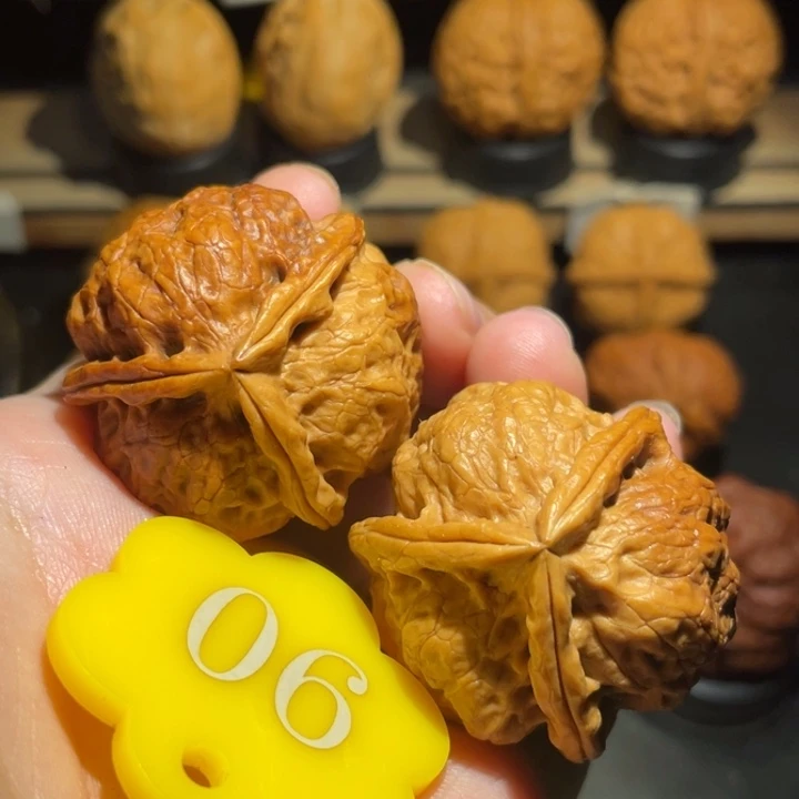 三棱37尺寸核桃。
