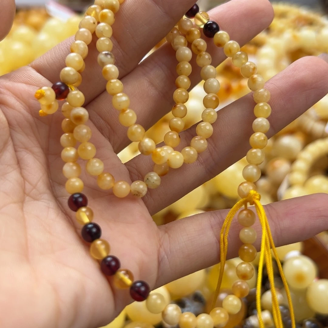 未镶嵌琥珀珠宝奇石