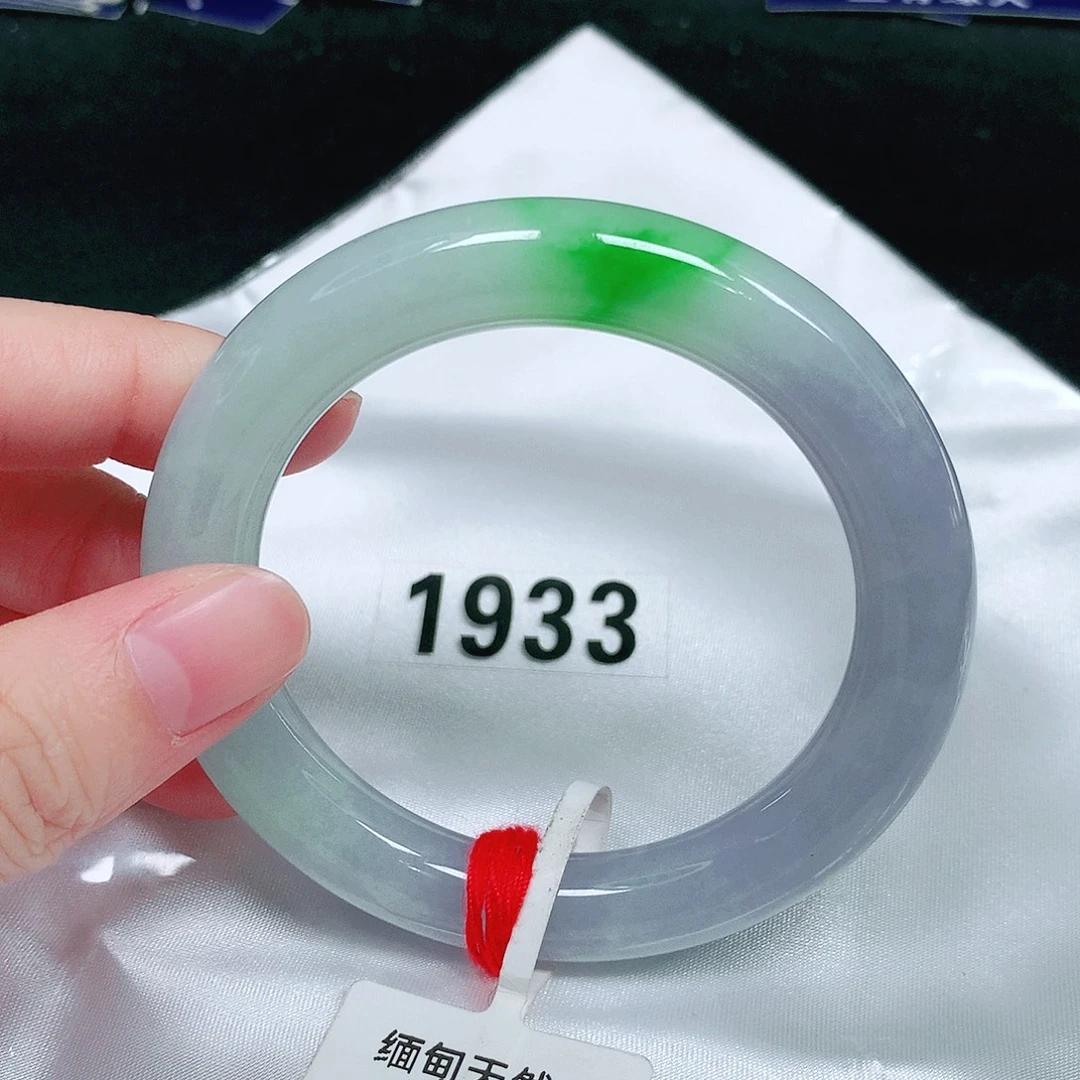 翡翠未镶嵌手镯（圆镯）