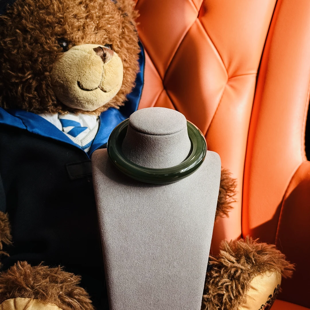 壹屿珠宝 2149 和田玉典藏手镯 圈口55