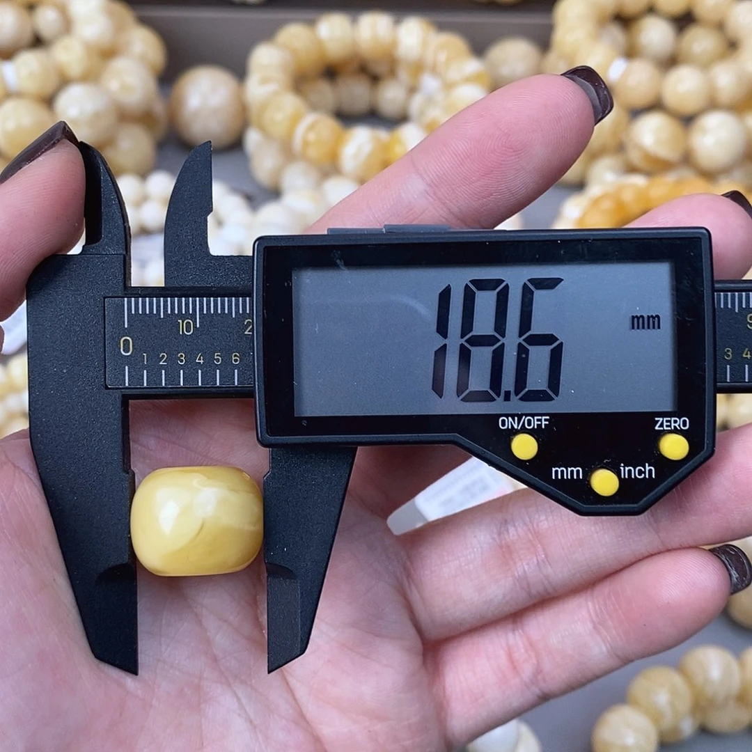 蜜蜡未镶嵌珠宝奇石3.5g