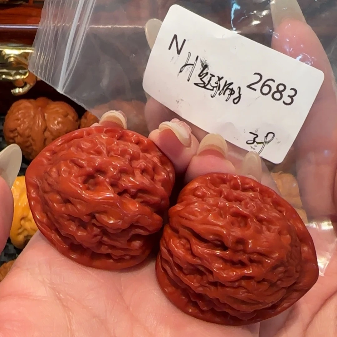 文玩核桃吊坠p****c玉化红狮子38精品