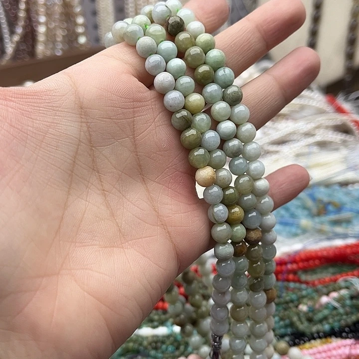 玛瑙/玉髓未镶嵌珠宝半成品一条7mm左右翡翠几颗有瑕