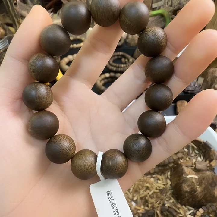 沉香碎屑沉香海南沉香莺歌绿1.4大20克➕沉香碎屑多样性