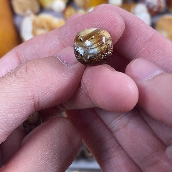 琥珀未镶嵌珠宝奇石我