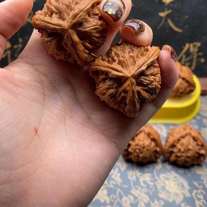 惜***缘文玩核桃吊坠白狮子