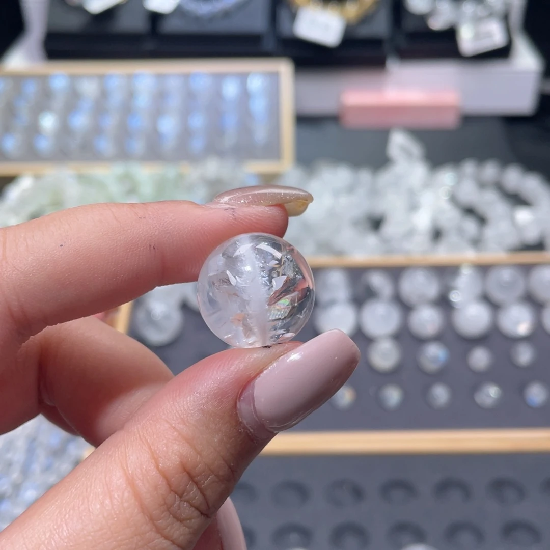 熊****颈饰未镶嵌水晶彩虹白幽灵水晶单珠18mm