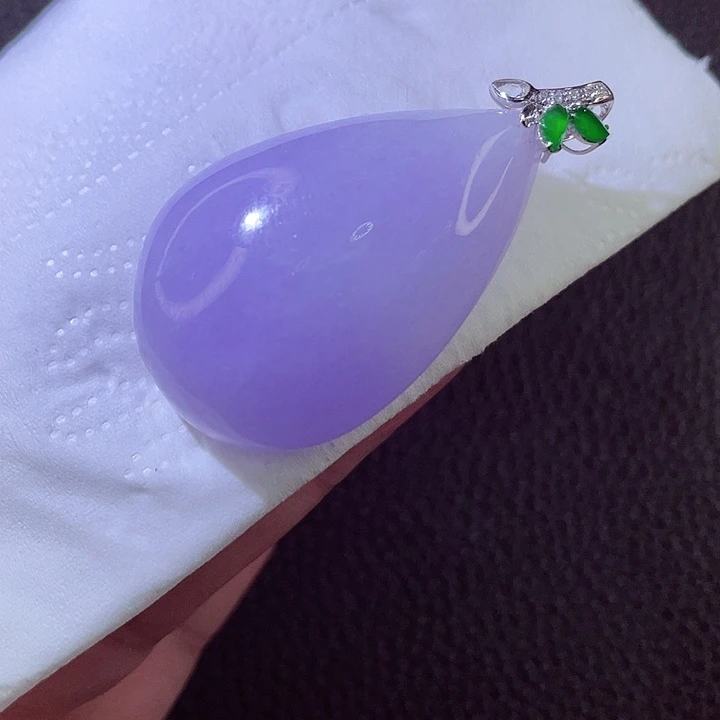 翡翠18K金镶嵌颈饰翡翠