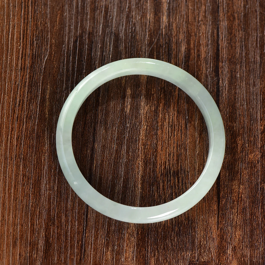 时尚大女王冰透女款精美美人镯多样性发其一