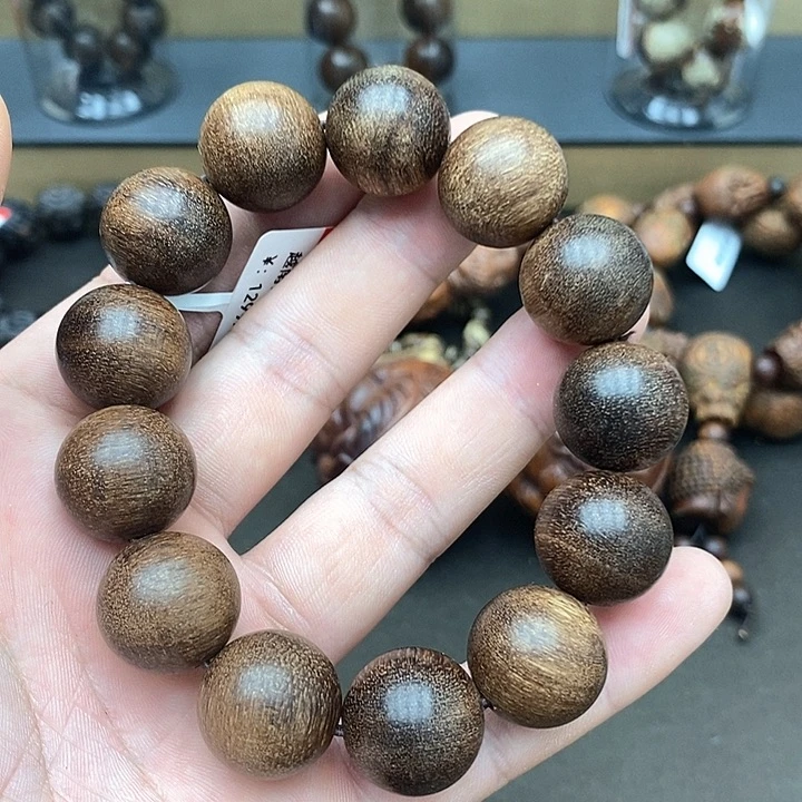 沉香沉香碎屑越南富森红土33