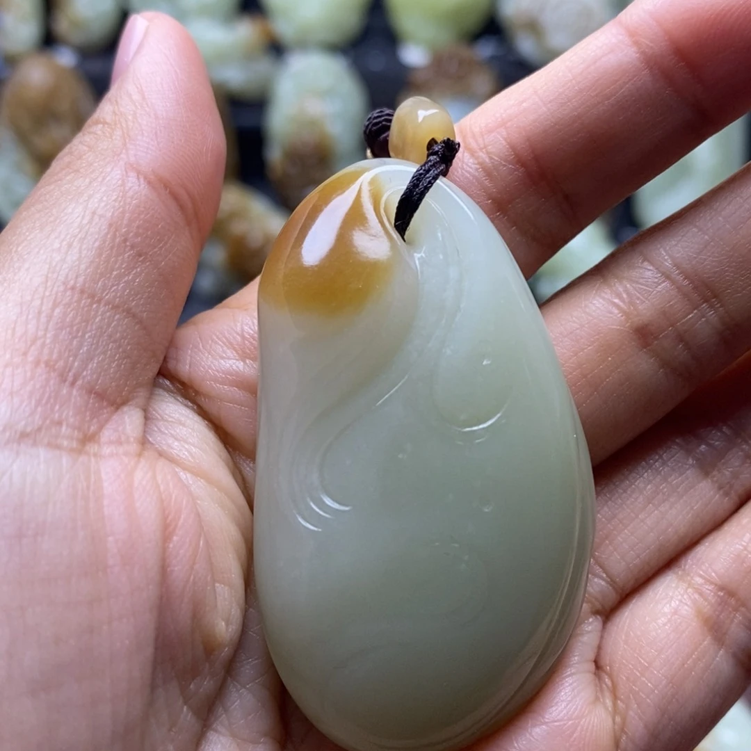 吊坠(不含链)未镶嵌和田玉（糖玉）