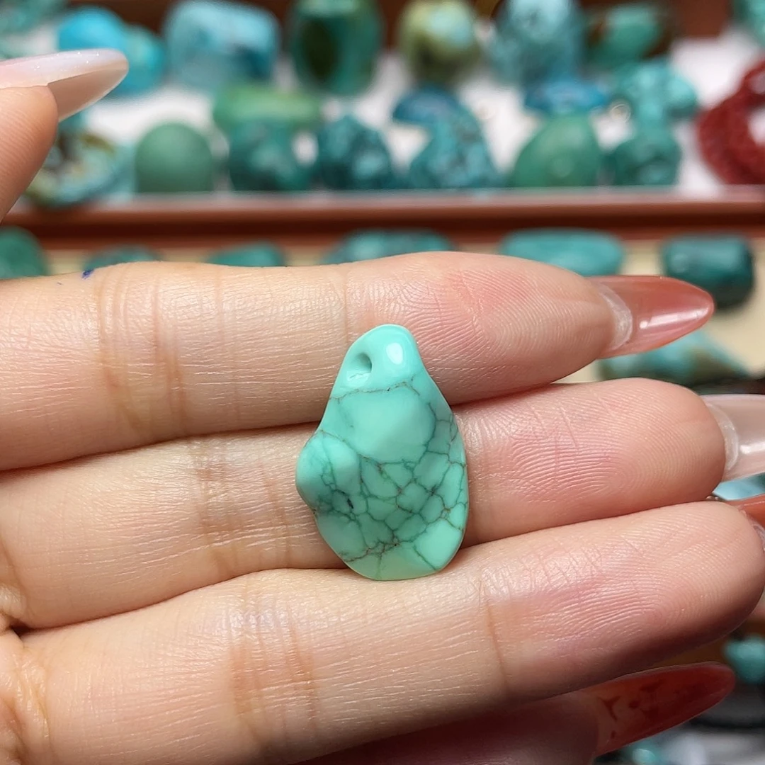 爱***晨绿松石未镶嵌手链