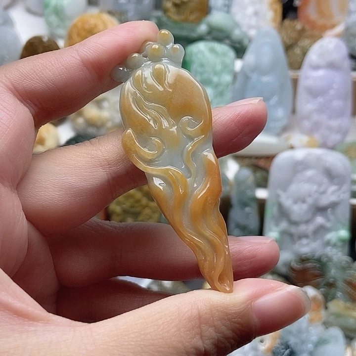 翡翠未镶嵌颈饰翡翠