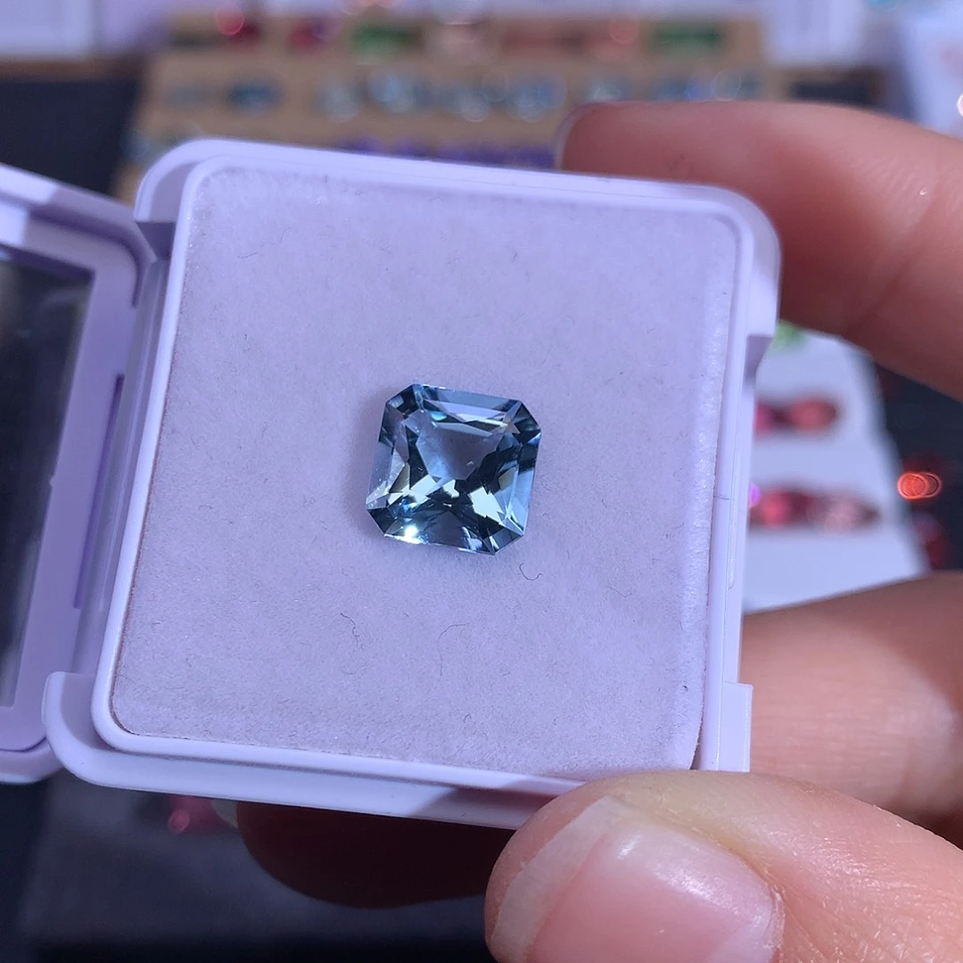 海蓝宝石笔搁未镶嵌3.08ct