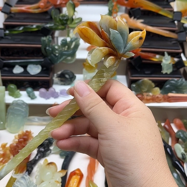 蛇纹石玉未镶嵌岫玉发簪