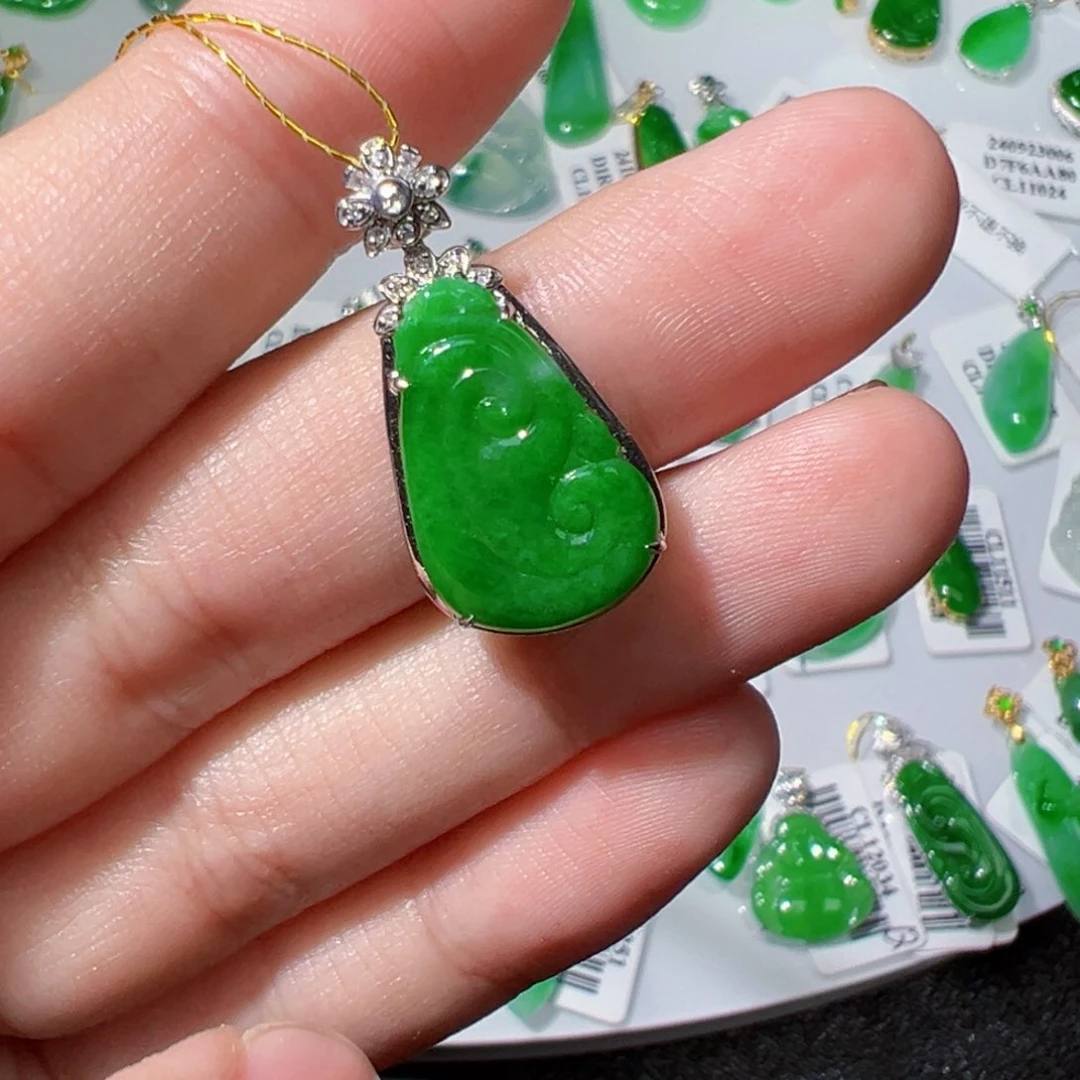 翡翠挂件18K金镶嵌翡翠