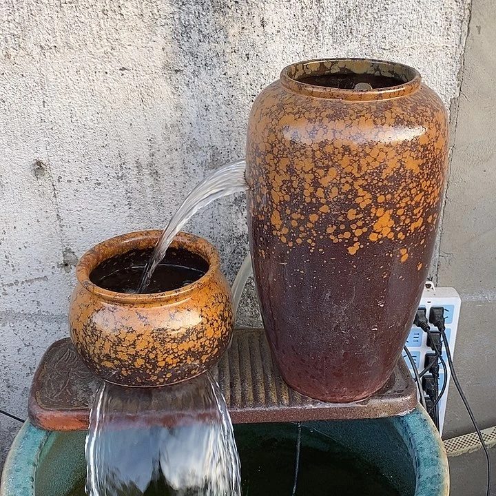 两个雪花撒点瀑布