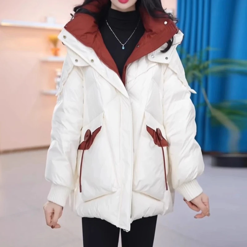 2025冬季新款设计感时尚白色连帽羽绒服女宽松显瘦保暖白鸭绒外套