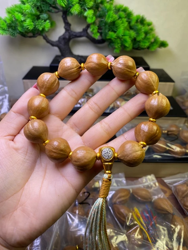 橄榄核1.9蜜桃12颗精品
