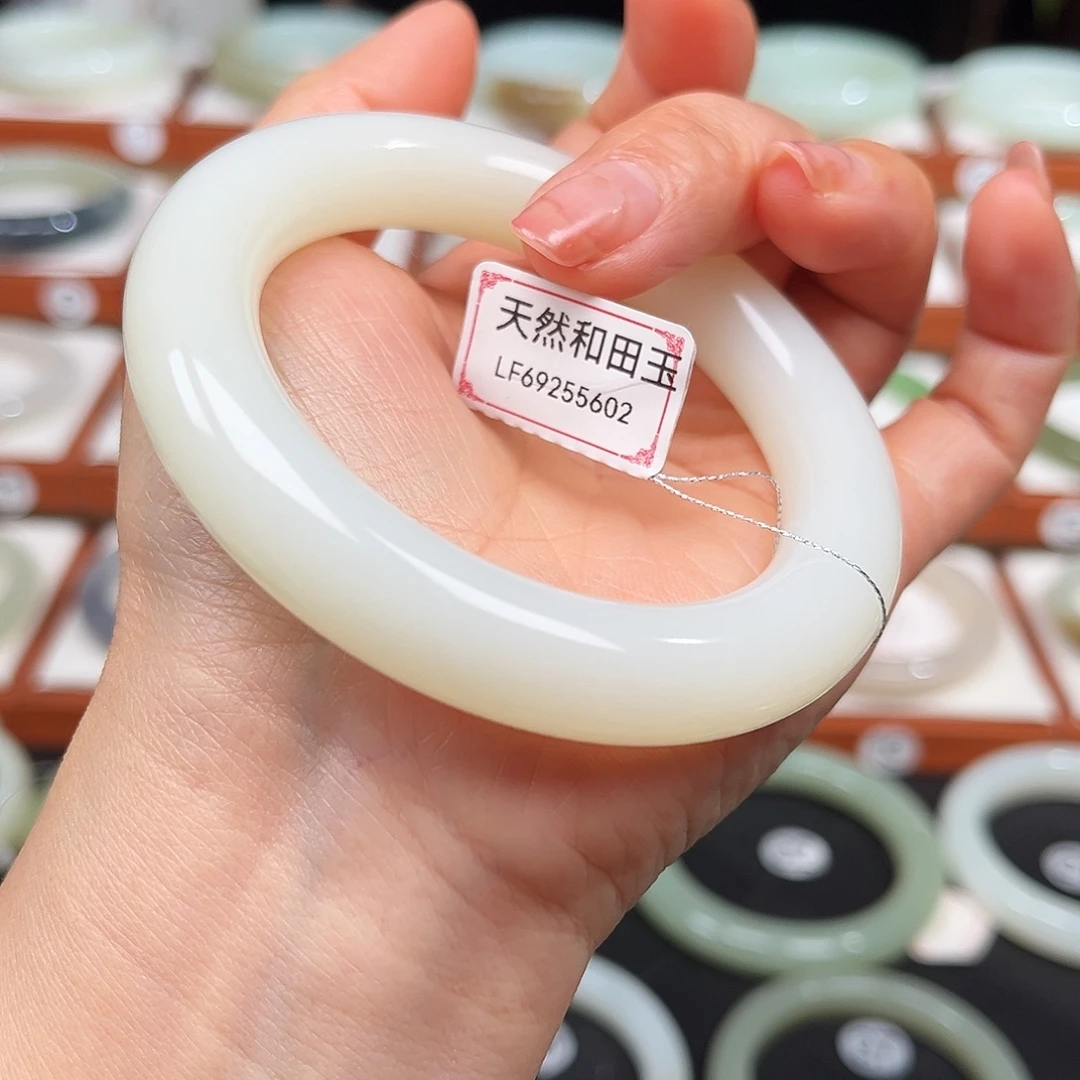 葵***和田玉未镶嵌手镯