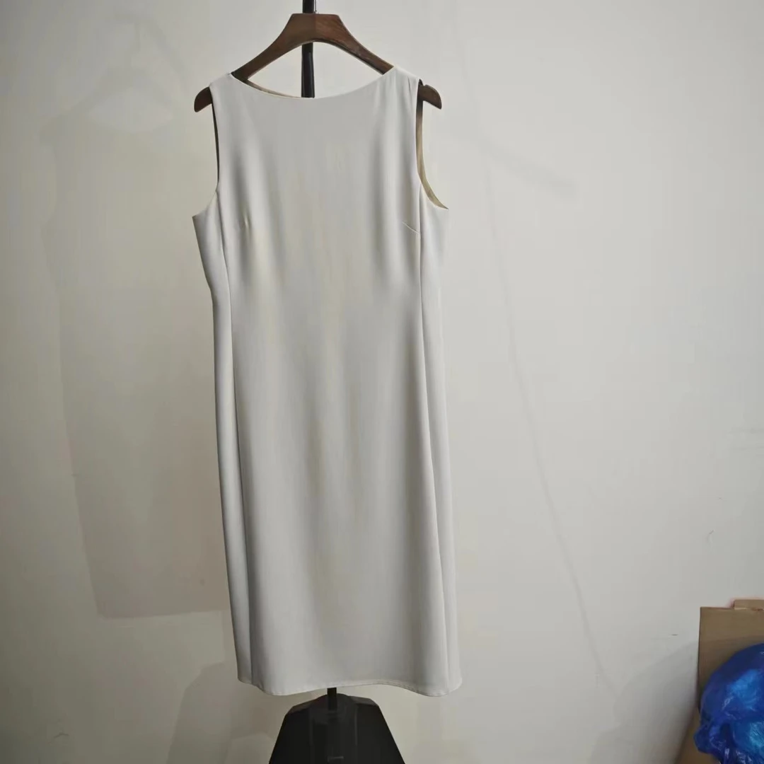 70%醋酸+30%聚酯纤维杏色无袖连衣裙（C-46）