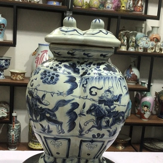 1博古架瓷器摆件！
