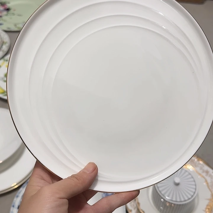 微瑕 骨瓷 8.5寸盘子一个
