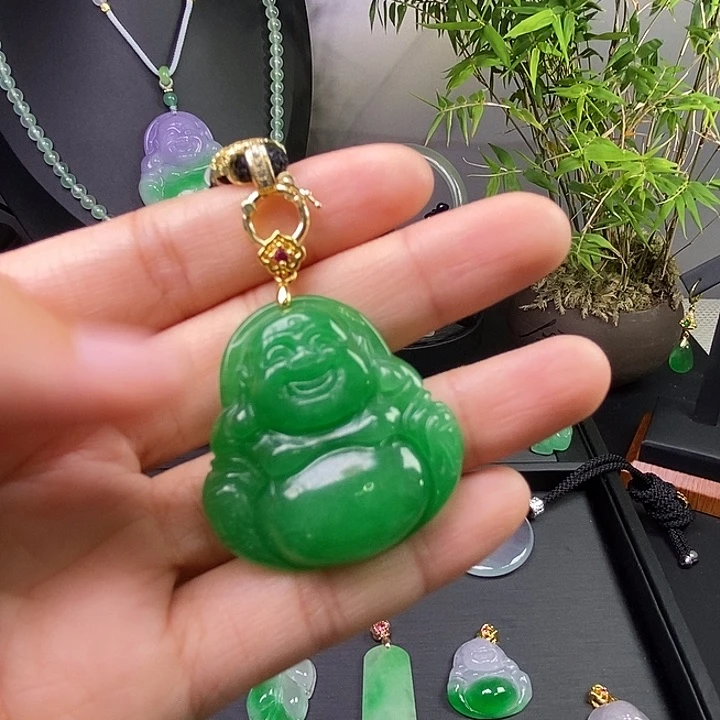 翡翠未镶嵌吊坠(赠链)