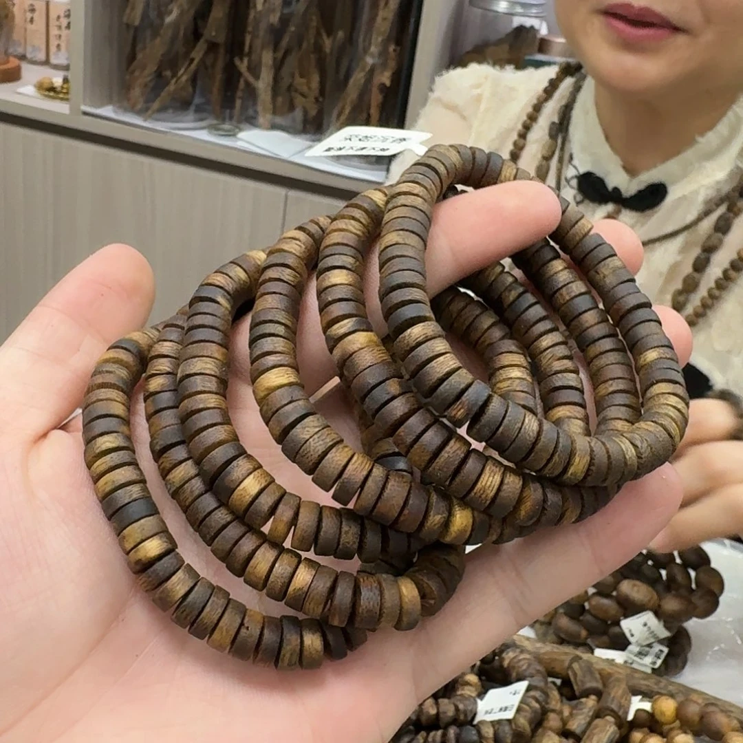 沉香碎屑沉香张勺子 99 沉算盘珠 0.8 多样性发一