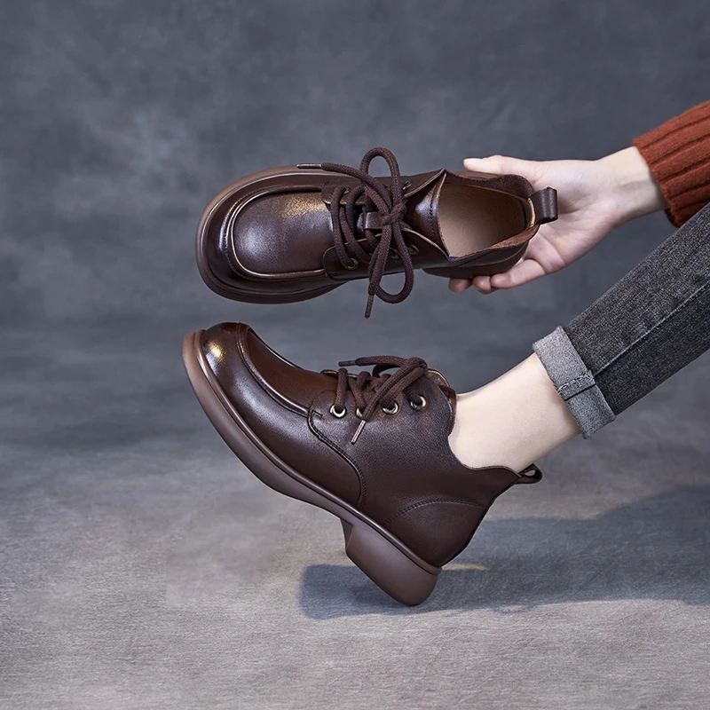 头层牛皮马丁靴女2025年春秋新款平底复古手工V口女短靴