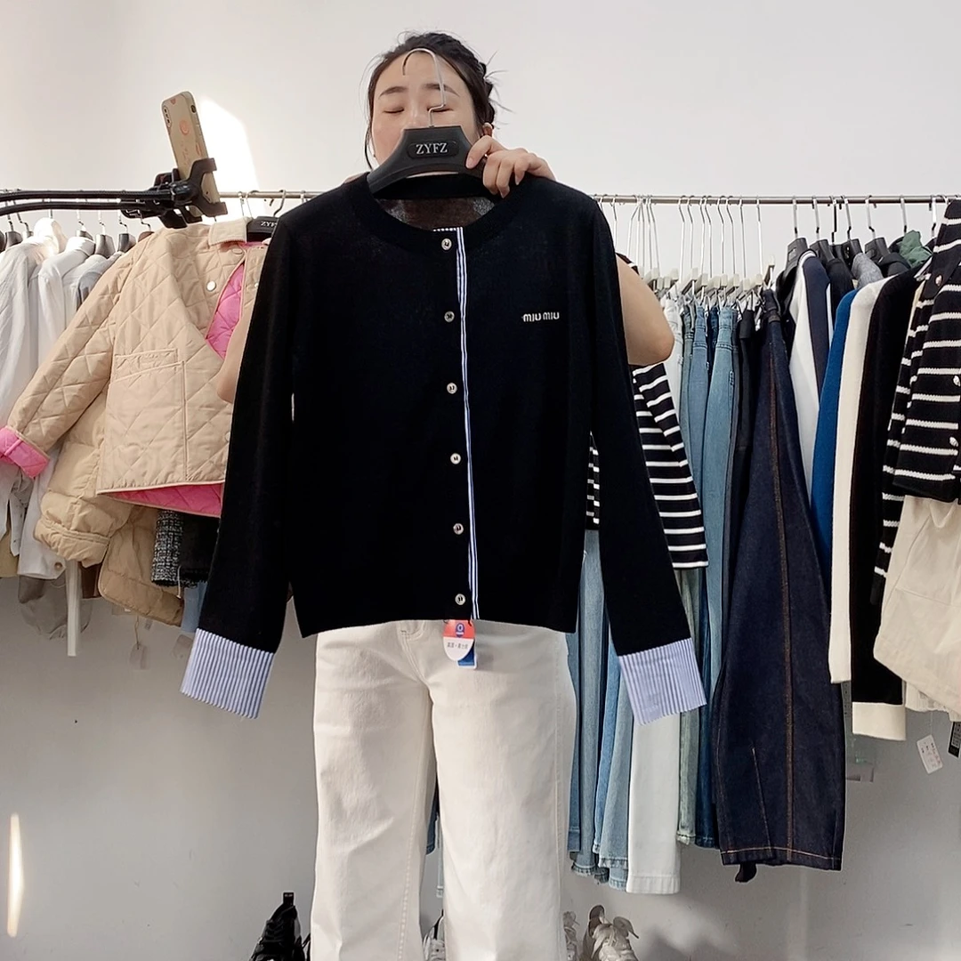 黑色针织衫130斤内