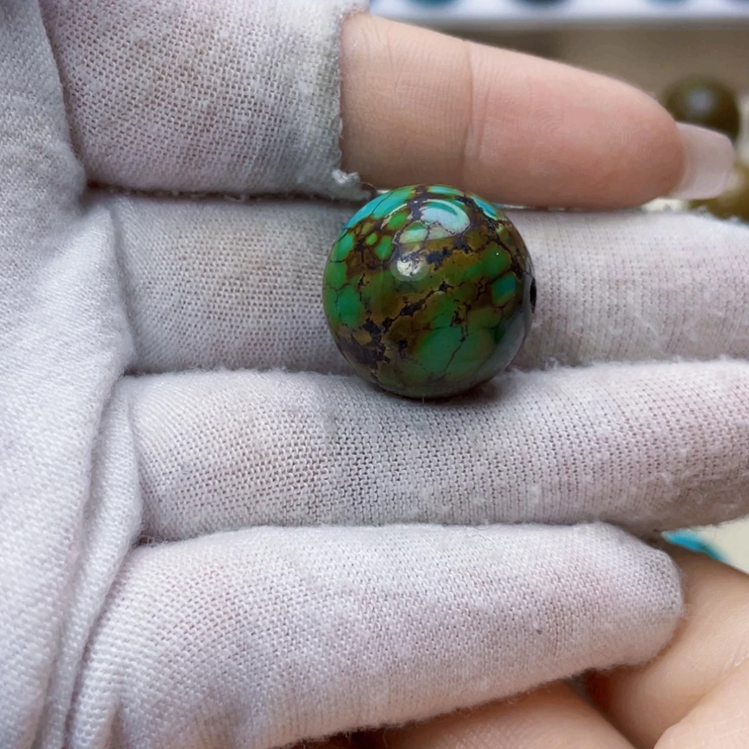 绿松石未镶嵌饰品