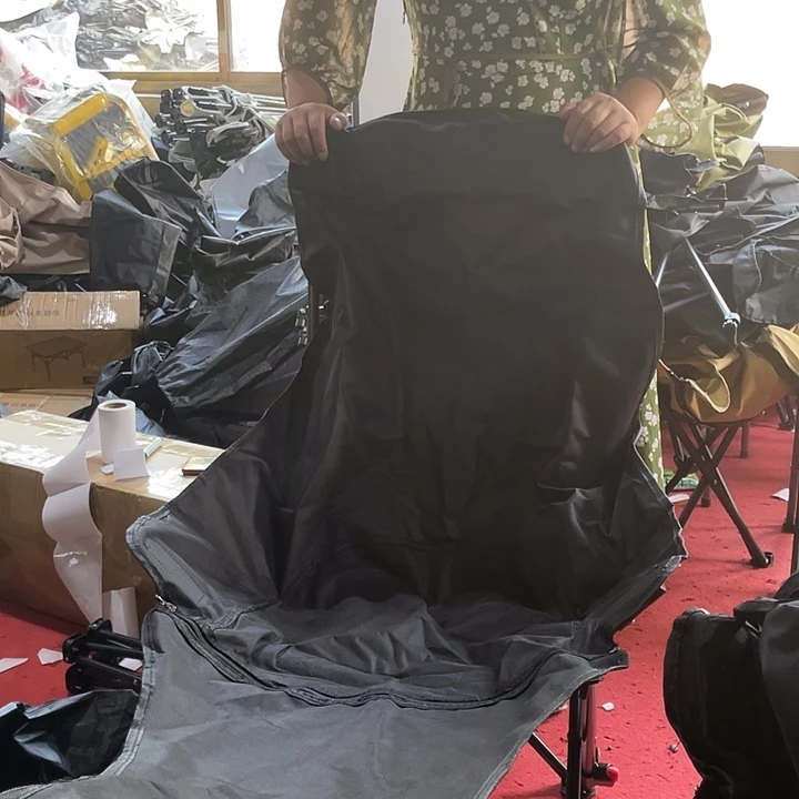 铁带腿拖可拆卸 高背椅子 黑色