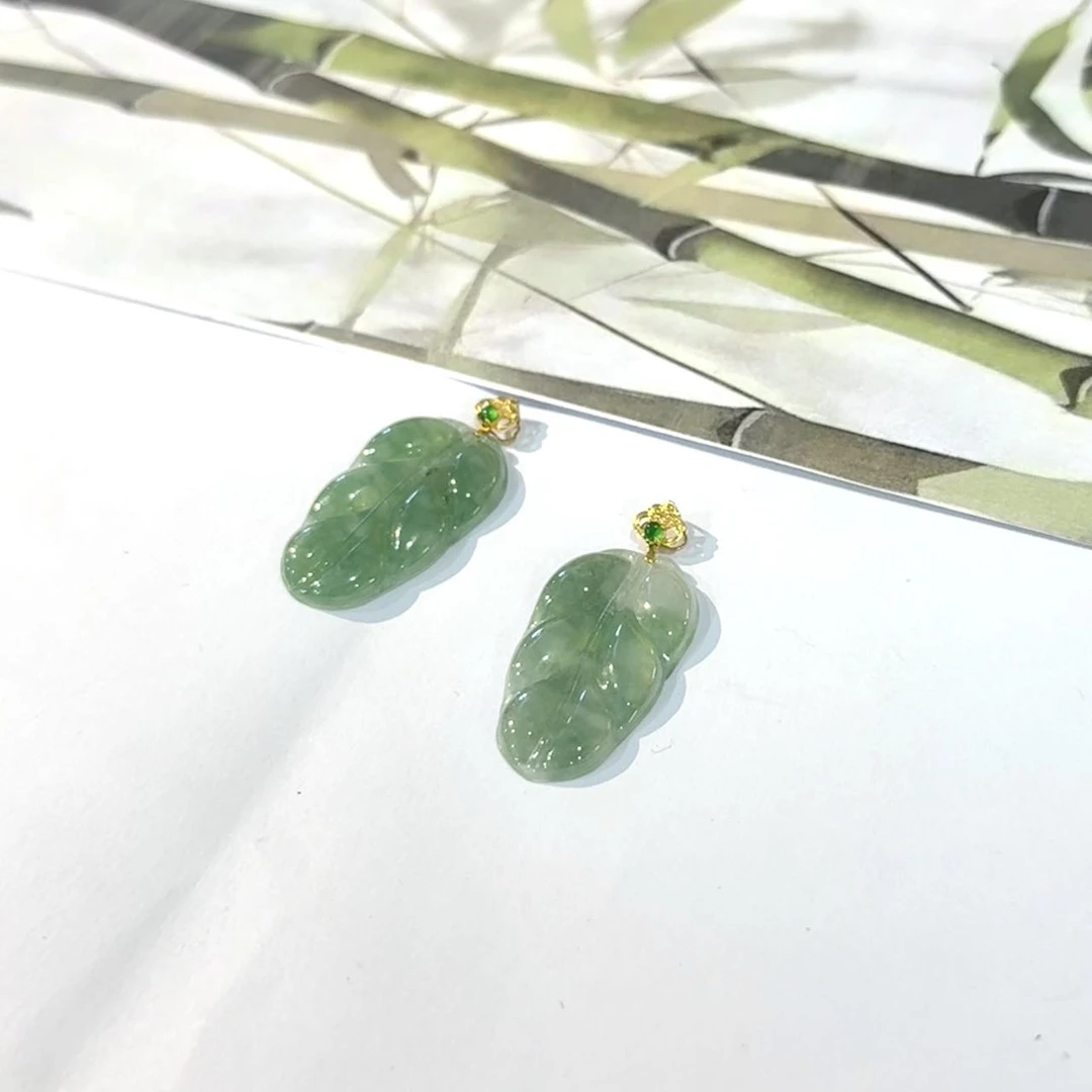 【小宝珠宝】9 T82346-18k金镶翡翠吊坠-多样性发一件29.5x16.5x3mm