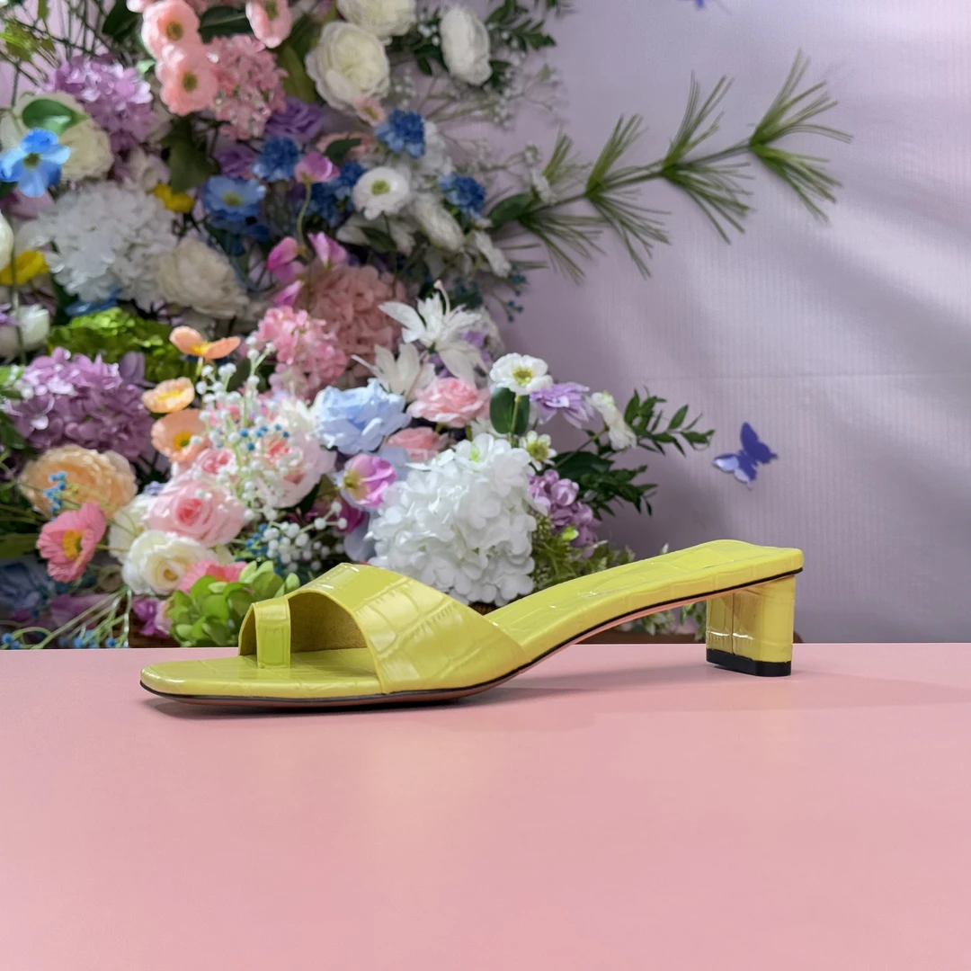 钟意宠粉-N071浅黄色百搭凉鞋20B27B-01-91