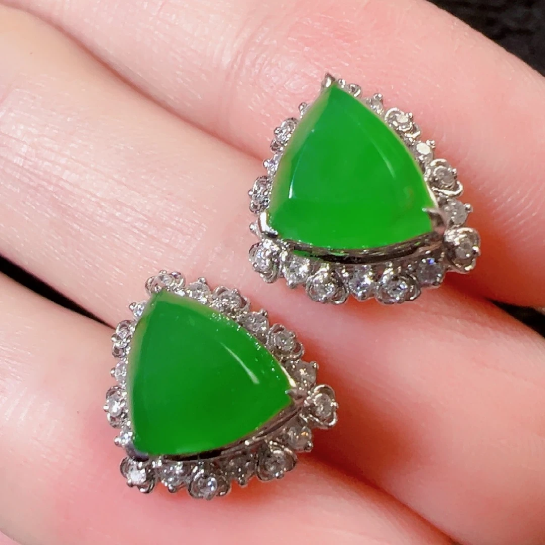 翡翠18K金镶嵌耳饰签收后24小时鉴赏期，过时不退