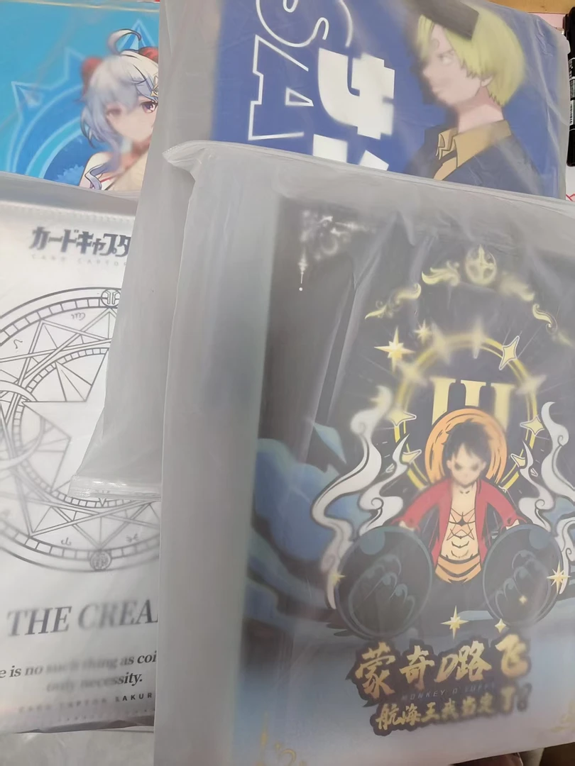 随机A4九宫格卡册一本