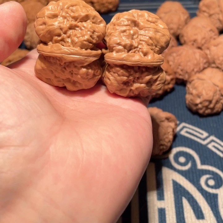 文玩核桃把件爱****年41蛤蟆头