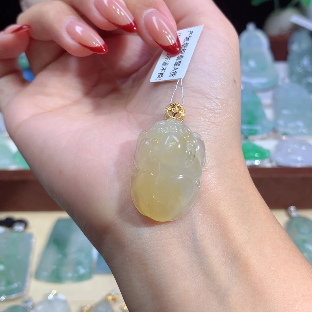 吊坠(不含链)18K金镶嵌翡翠