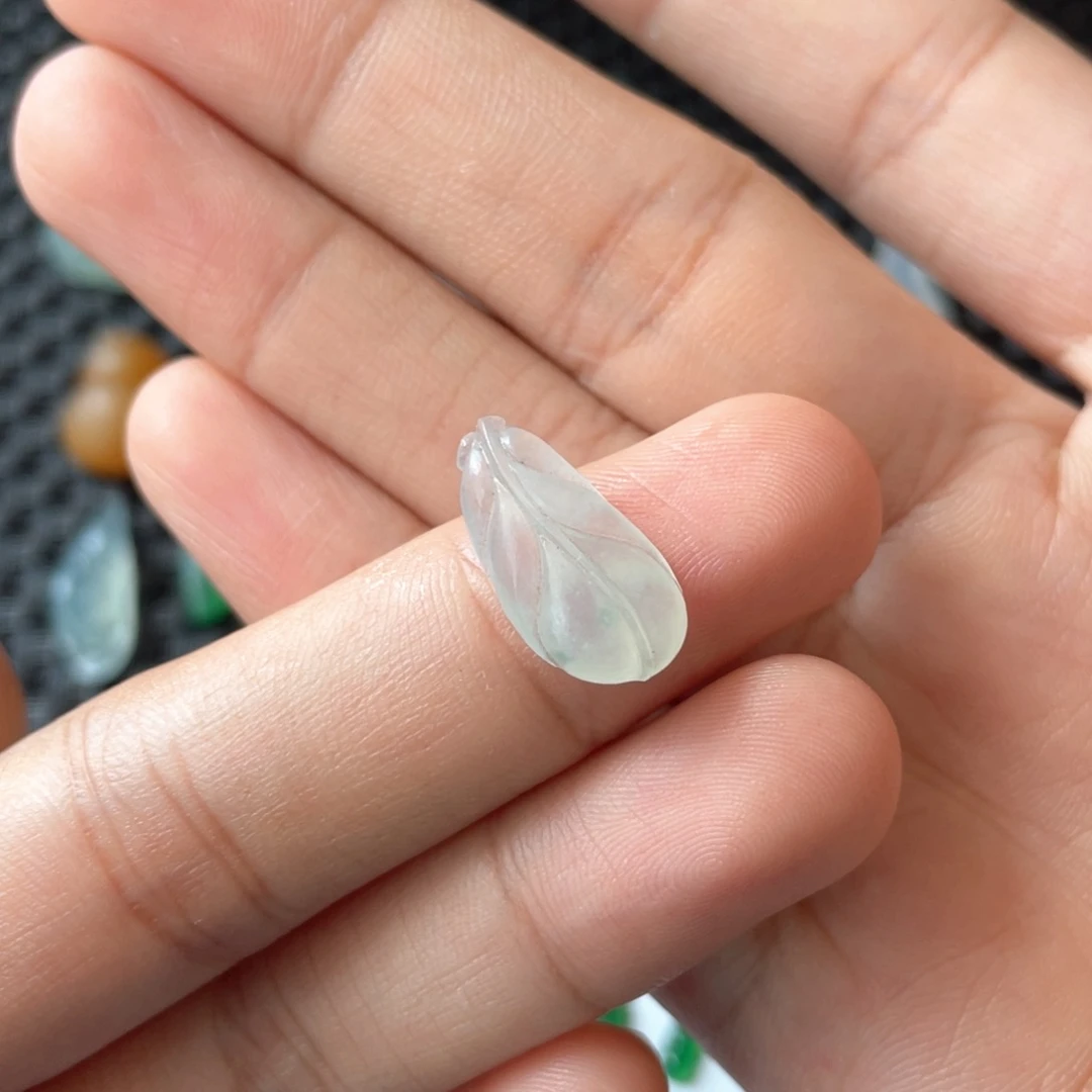 定制翡翠未镶嵌毛货