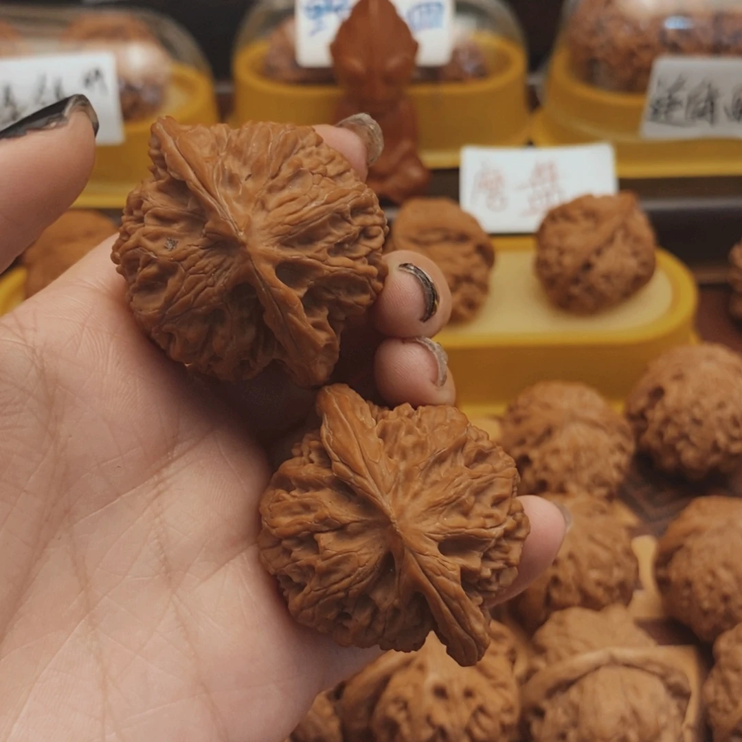 吊坠文玩核桃44全品宫灯