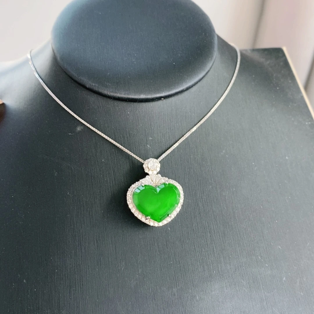 翡翠银S925镶嵌颈饰多样性