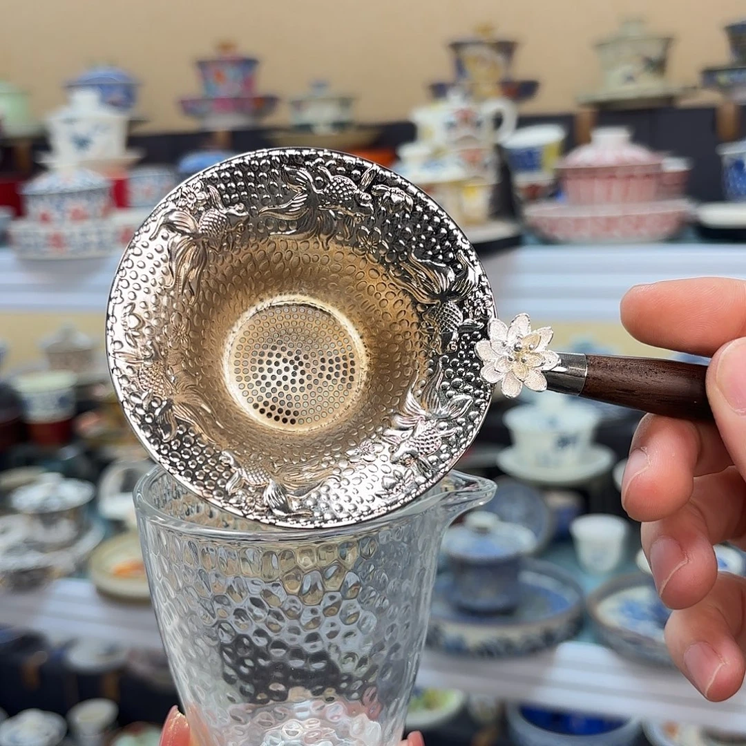 盖碗里的水煮开后放入