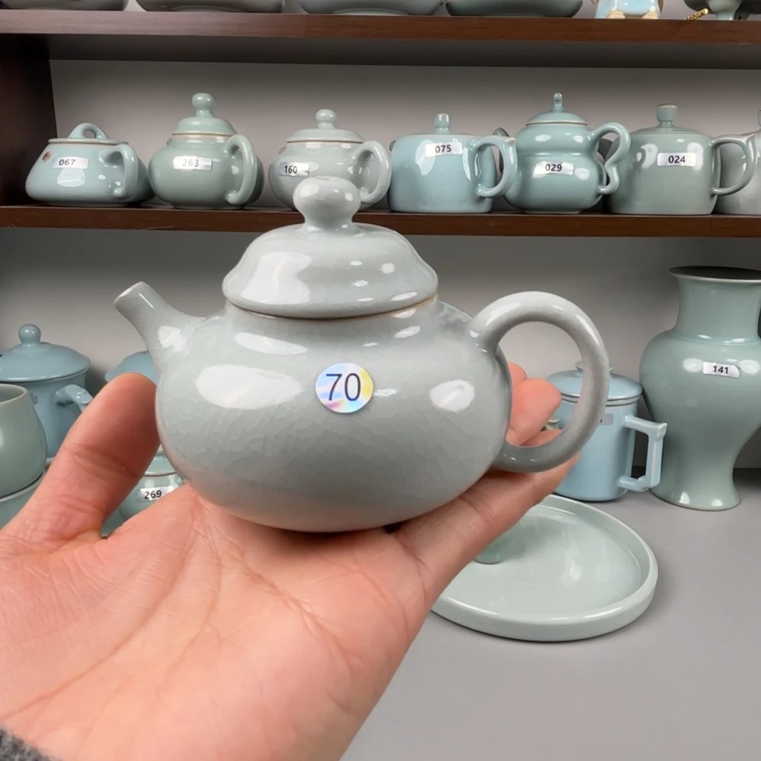 陶摆件汝瓷小容天壶支钉烧仿古月白釉微瑕 70